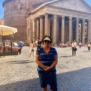 Meet your Posher, Debbie